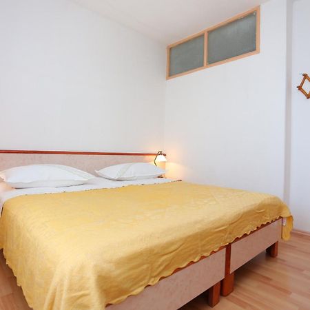 Apartment Igrane 311B Bagian luar foto