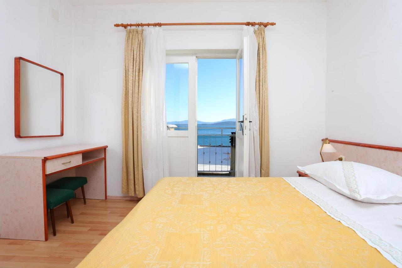 Apartment Igrane 311B Bagian luar foto
